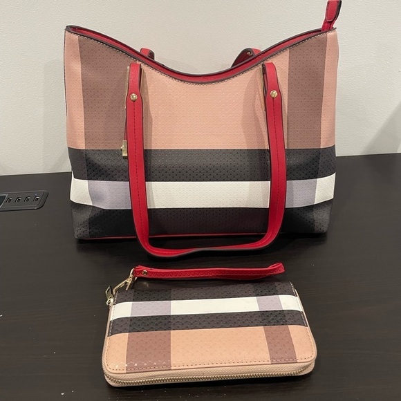 Handbags - Shoulder Bag and Wallet Set